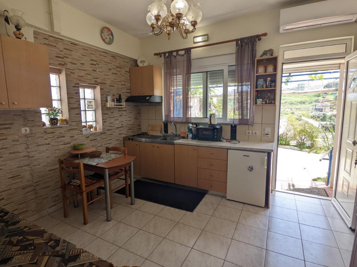 Modern 1-Bedroom With Bbq & Roof Garden Near Beach スタロス エクステリア 写真