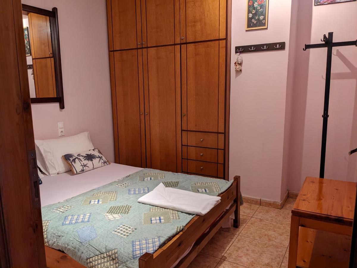 Modern 1-Bedroom With Bbq & Roof Garden Near Beach スタロス エクステリア 写真