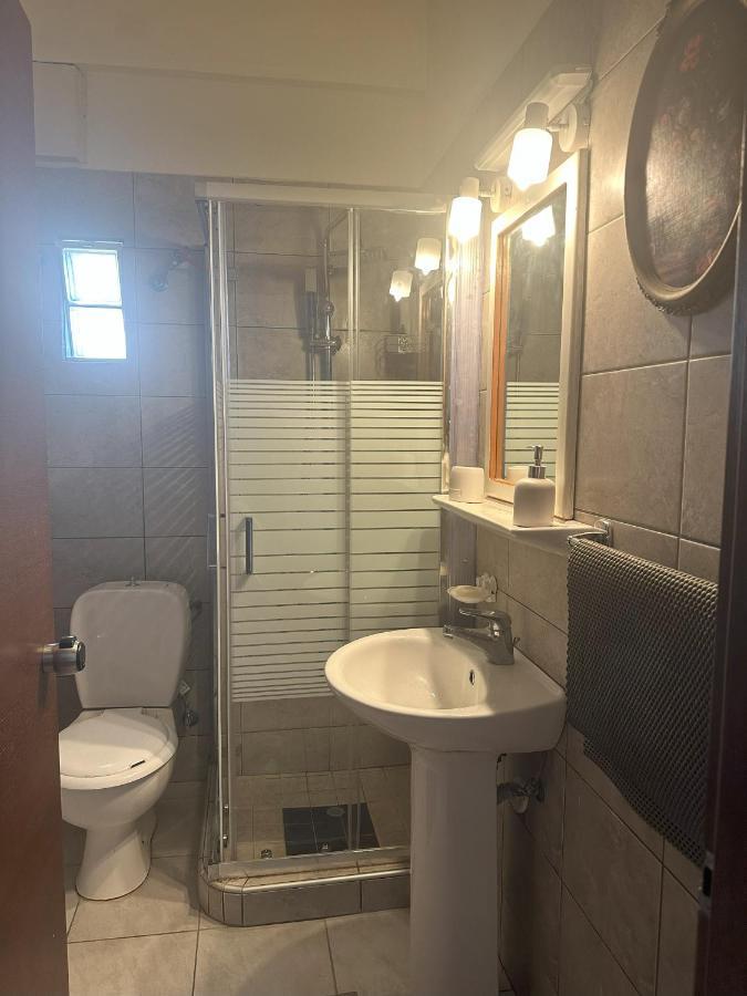 Modern 1-Bedroom With Bbq & Roof Garden Near Beach スタロス エクステリア 写真